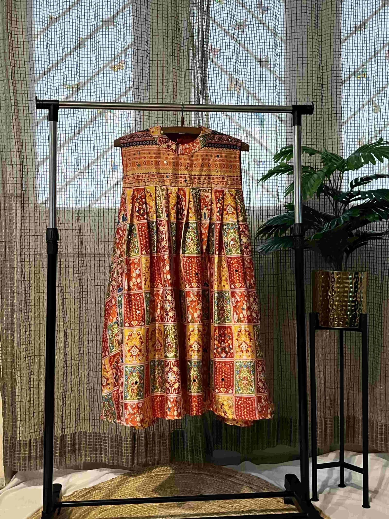 Sleeveless dress Short